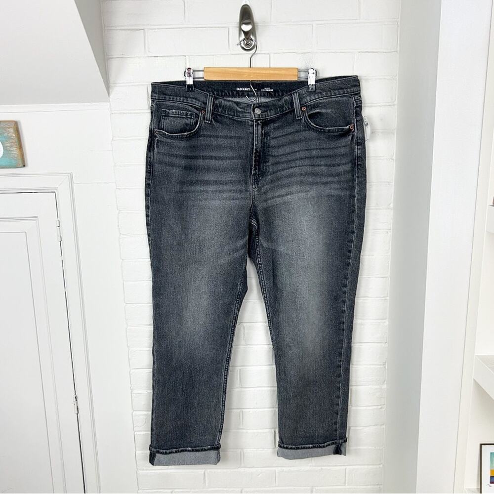 NWT Old Navy Washed Grey Black Mid Rise Boyfriend Jeans Size 16